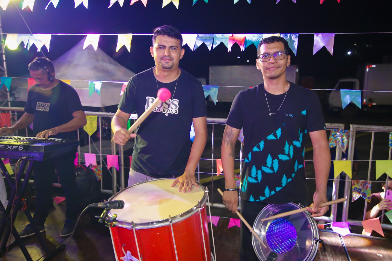 Banda ao vivo com zabumba e teclado